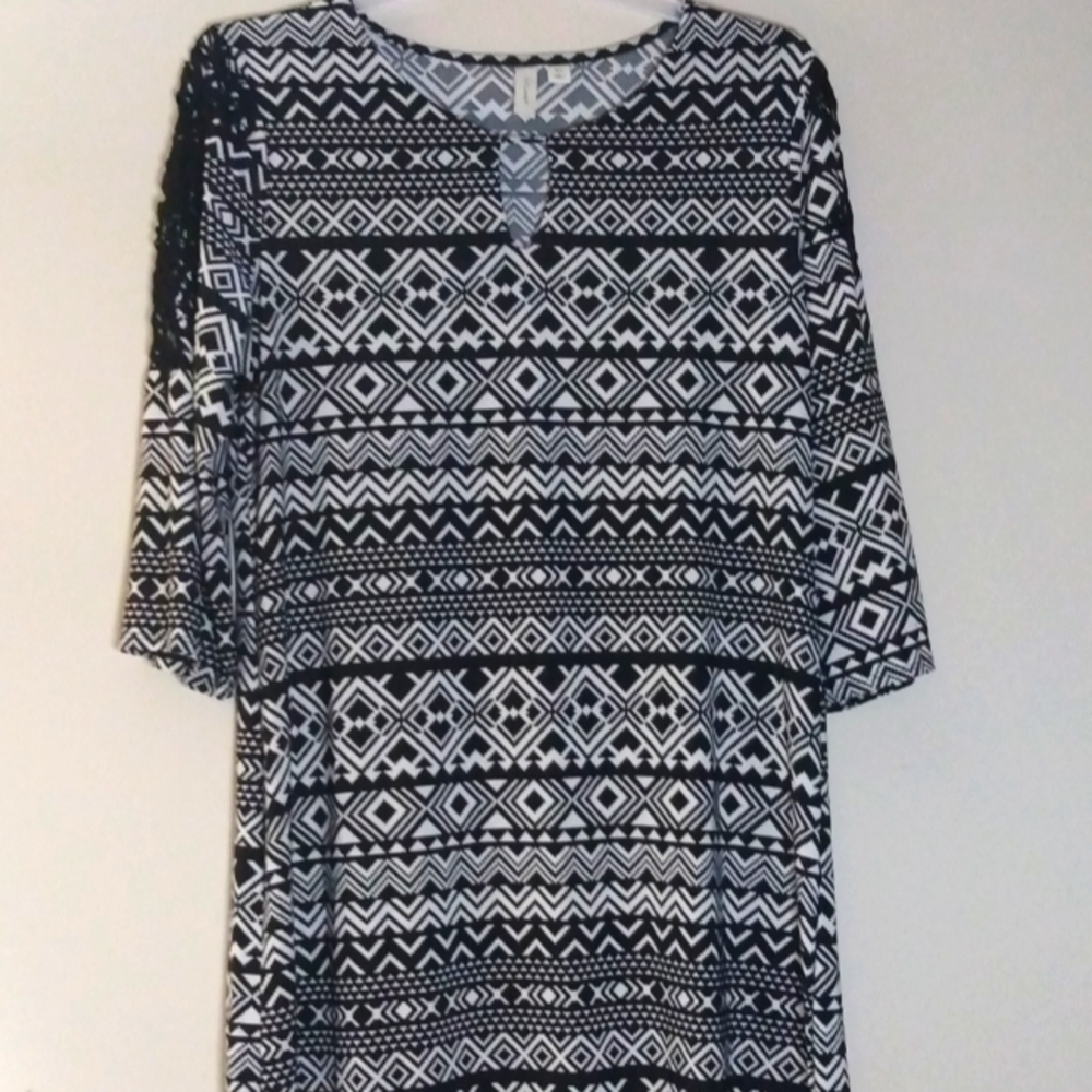 Tacera Lace 3/4 Sleeve Keyhole  Dress